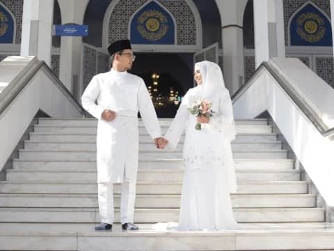Jika Ayah Non-Muslim, Siapa yang Menjadi Wali Nikah?