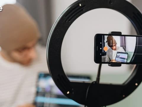 Mengubah Cara Pandang terhadap Kebaikan, Kunci Menghindari Riya’