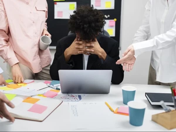 Lingkungan Kerja Toksik Pengaruhi Kesehatan Mental Karyawan
