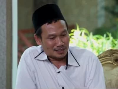 Suami Jangan Mudah Ucapkan Talak, Begini Penjelasan Gus Baha