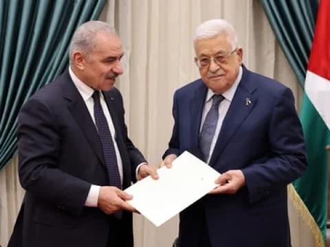 Presiden Palestina Terima Pengunduran Diri Perdana Menteri Mohammad Shtayyeh
