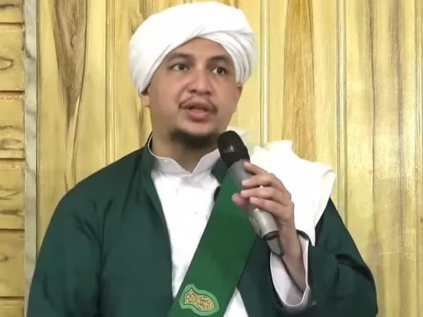 Habib Ahmad bin Novel Jelaskan Kemuliaan Wajah Nabi Muhammad