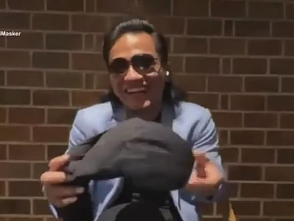 Blangkon Gus Miftah Dilelang, Laku 200 Juta dalam Konser Santri untuk Indonesia