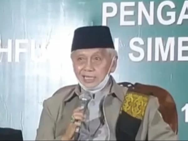 KH Achmad Chalwani: Orang Meninggal Dapat Melihat Keluarganya di Dunia