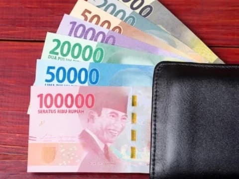 Ini Hukum Menggunakan Jasa Penukaran Uang jelang Lebaran