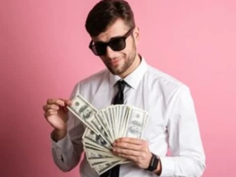 Silaturahim Lebaran Kerap Dijadikan Ajang Flexing, Benarkah?