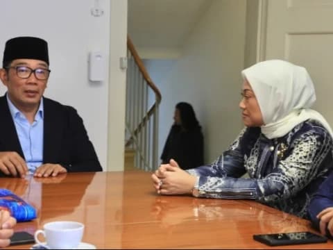 Bertemu Ridwan Kamil di Swiss, Menaker Ida Sampaikan Dukacita
