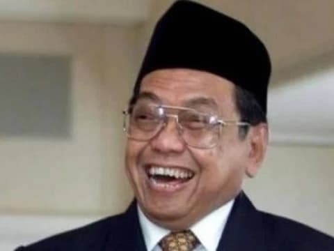 Dugaan Pemaksaan Jilbab di SMAN Bantul dan Kelakar Gus Dur soal Nyi Roro Kidul