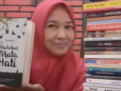 Pendapatan Pas-pasan? Coba Dapatkan Uang Tambahan Lewat Menulis