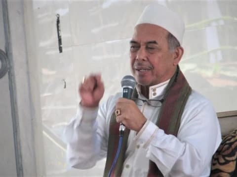 Mustasyar PCNU Garut Jelaskan Manusia Paling Mulia menurut Allah