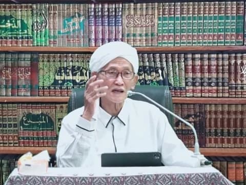 Kiai Miftachul Akhyar Jelaskan Laki-laki Boleh Melihat Wajah dan Telapak Tangan Calon Istri