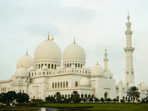 Khutbah Jumat: Memfungsikan Masjid untuk Kemaslahatan Umat