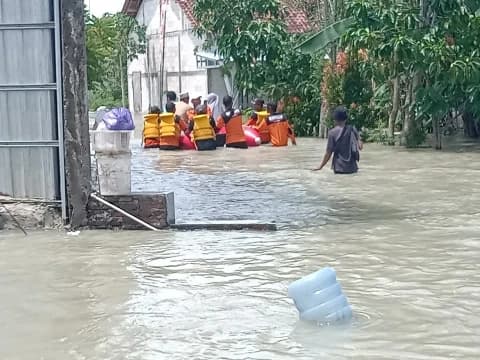 22 Ribu Warga Terdampak Banjir di Demak Butuh Bantuan Makan Sahur dan Berbuka Puasa