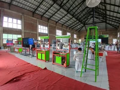LP Ma'arif PCNU Jombang Pamerkan Karya Siswa SMK NU, Ada Obat Herbal Hingga Otomotif