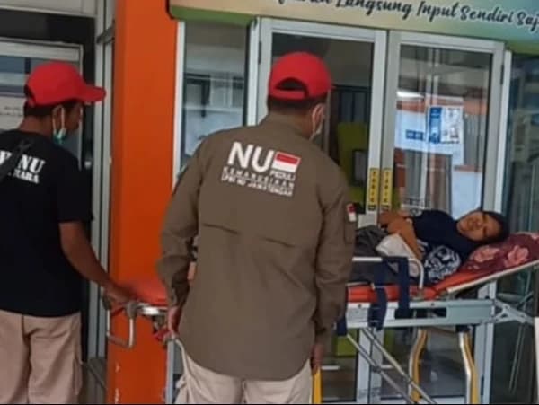 LPBI PCNU Kota Pekalongan Buka Layanan Berobat Antar Jemput untuk Warga Tak Mampu
