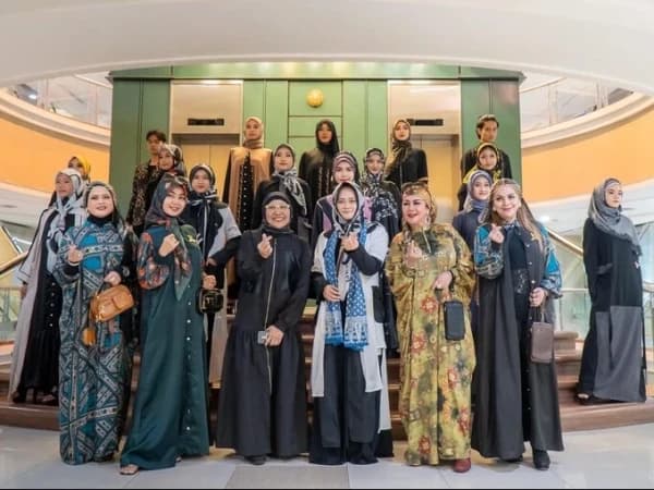 SMK An-Nawawi Tampilkan Paduan Busana Batik dan Denim di Jogja