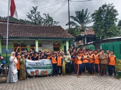 Perkuat Kesadaran Hukum, Paralegal Muslimat NU Lampung Edukasi Masyarakat dan Pelajar