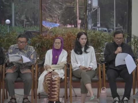 Aliansi Aktivis dan Akademisi Desak Presiden Prabowo Tolak Gelar Pahlawan untuk Soeharto