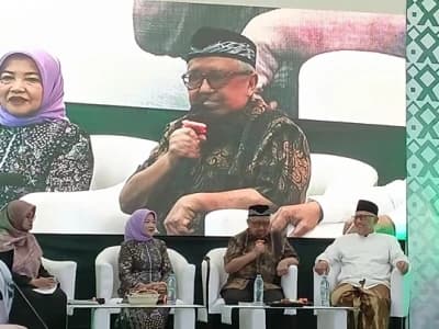 Bedah Buku Teladan dari Rumah Ulama di Tebuireng Soroti Keteladanan KH Wahid Hasyim dan Nyai Solichah