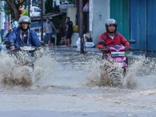 Jakarta Hadapi Ancaman Banjir Rob Hingga 7 Januari, Warga Diminta Waspada