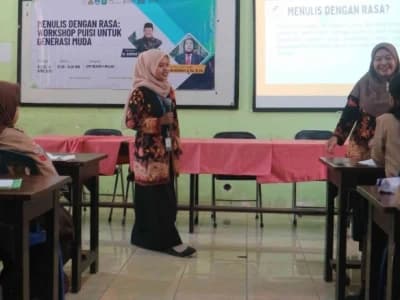PPG Unisma Kenalkan Menulis Sastra Sejak Dini di Sekolah