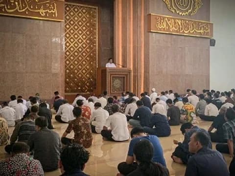 Khutbah Jumat Bahasa Minang: Batobaik dari Sagalo Doso