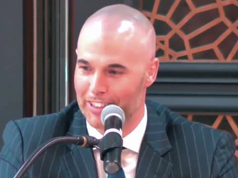 Islam sebagai Solusi atas Peningkatan Jumlah Ateis dan Krisis Sosial di Barat