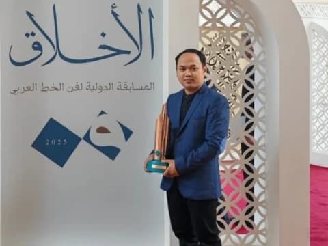 Kaligrafer Indonesia Juarai Kompetisi Internasional di Qatar