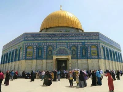 Berikut Sejumlah Ibadah yang Disarankan di Hari Jumat