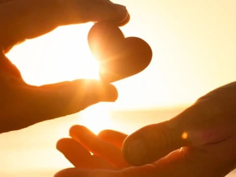 Kultum Ramadhan: Tolonglah Saudaramu, Maka Allah akan Menolongmu