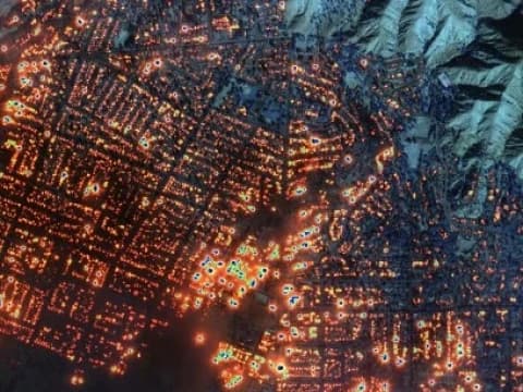 Kebakaran Besar di LA, Cuaca Ekstrem dan Angin Kencang Jadi Faktor Penyebaran Titik Api