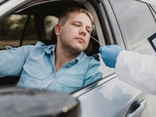 Bongkar Pasang Kebijakan PCR, hingga Dugaan Praktik Bisnis di Dalamnya