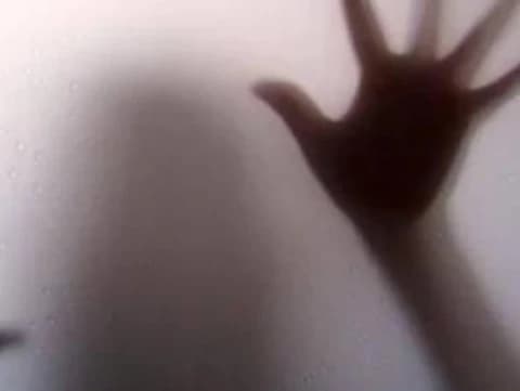 Cara Mengenali Korban Kekerasan Seksual di Sekitar Kita