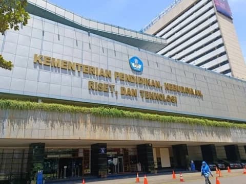 8 Catatan Kritis soal Program Merdeka Belajar Kemendikbud