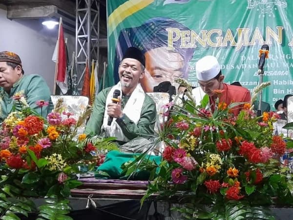 Pentingnya Mencari Ilmu dan Berbakti kepada Orang Tua