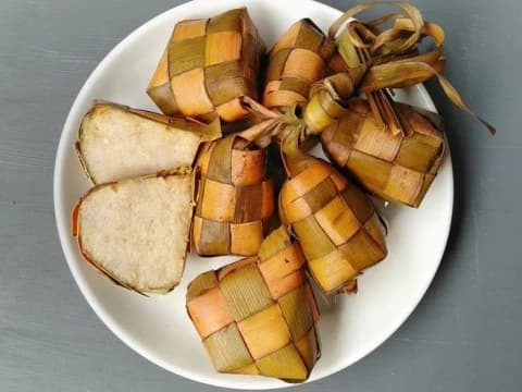 Sejarah Ketupat, Makanan Khas Lebaran