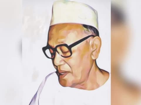 KH Ali Maksum: Ulama Pembangun Karakter Bangsa