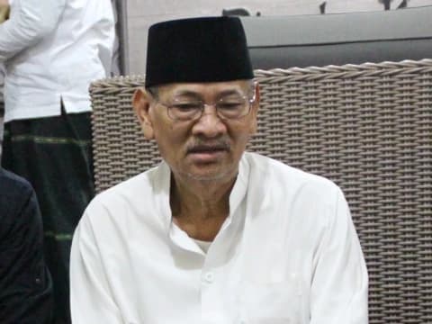 KH Dimyati Rois: Ulama Bersahaja yang Ahli Sejarah