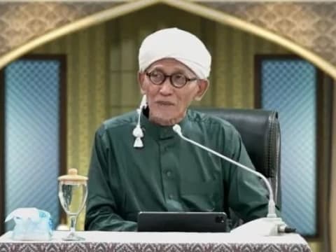 Makhluk Ghaib Bisa Bantu saat Seseorang Didera Musibah? Ini Penjelasan KH Miftachul Akhyar