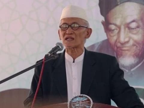 KH Miftachul Akhyar Jelaskan Ciri Orang yang Muraqabah kepada Allah