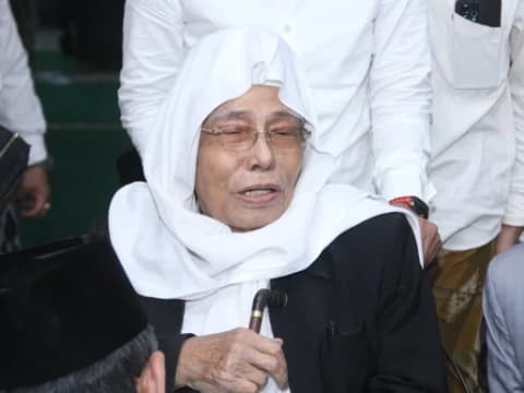 Pesan KH Nurul Huda Djazuli untuk Perempuan yang Sedang Mencari Calon Suami