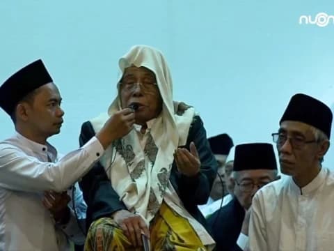 Pesan KH Nurul Huda Djazuli Ploso: Berthariqah Harus dengan Ilmu. Ojo Ngawur!
