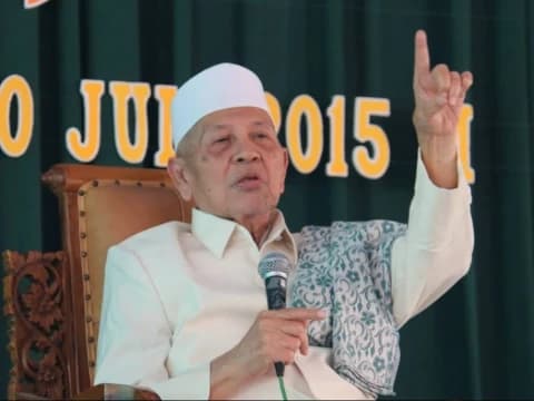 KH Sya'roni Ahmadi: Ulama Qiraat dan Warisan Intelektualnya Kitab Faidhul Asani