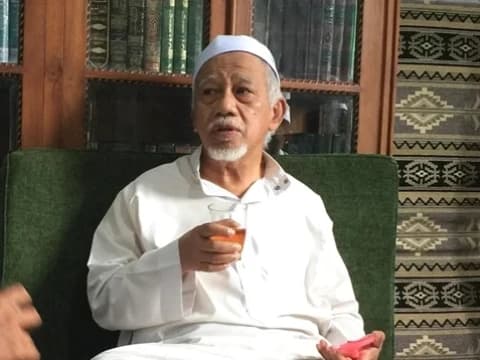 KH Thoifur Mawardi Purworejo Meninggal Dunia dalam Usia 70 tahun