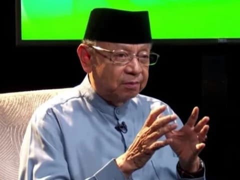 Lebih Baik Mana, Membantu Orang Miskin atau Haji Berkali-kali?