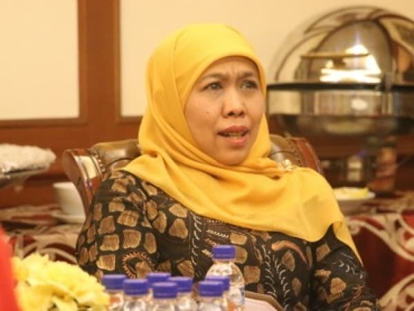 Khofifah Indar Parawansa Raih Anugerah People Of The Year 2021 di Tiga Kategori