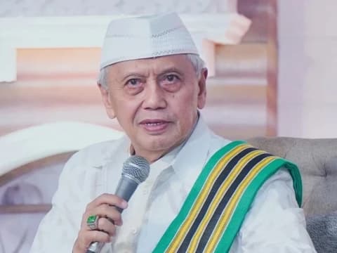 Ijazahkan Shalawat Adrikni, Kiai Chalwani: Kalau Ruwet Baca 77 Kali