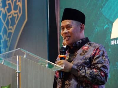 Kiai Marzuki Mustamar: Masa Depan Bangsa Milik Mereka yang Sadar Pendidikan