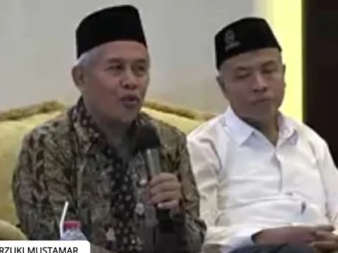 Kiai Marzuki Mustamar Ungkap Perlunya Amanah Kepada Ilmu
