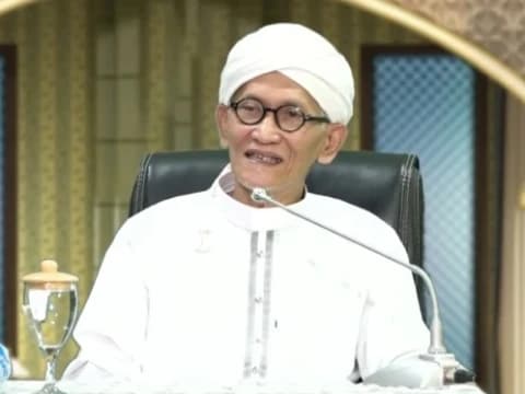 Kiai Miftach Tegaskan Orang Saleh pun Diuji dengan Hidup Susah
